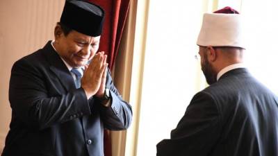 الرئيس الإندونيسي يستقبل وزير الأوقاف ممثلا للسيسي