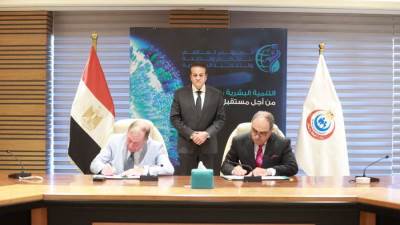 وزير الصحة يشهد توقيع تعاون بين «ڤاكسيرا» وشركة بلتهوفن الهولندية