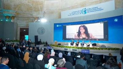 وزيرة التخطيط تُلقي الكلمة الرئيسة بجلسة التمويل من أجل التنمية البشرية