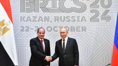 صورة تذكارية للرئيس السيسي والقادة المشاركين في قمة دول تجمع بريكس