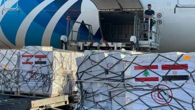 وصول شحنة مساعدات مصرية ثالثة إلى لبنان وإعادة 293 مواطنًا إلى أرض الوطن