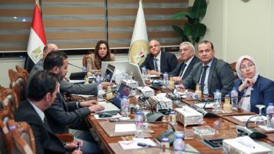وزيرة التنمية تبحث مع محافظ القليوبية ومسئولي جهاز تعمير القاهرة الكبرى الموقف التنفيذي لعدد من المشروعات
