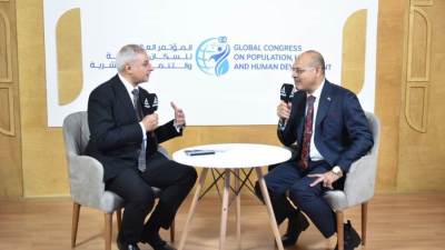 وزير العمل يعقد مؤتمرًا صحفيًا على هامش مشاركته في المؤتمر العالمي للصحة والتنمية البشرية