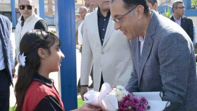 رئيس الوزراء يتفقد "المدرسة المصرية اليابانية -السلام 2" بحي عتاقة