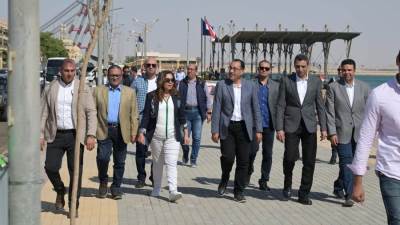 رئيس الوزراء يختتم جولته بالسويس بافتتاح "ممشى بورتوفيق" بعد إغلاقه لمدة 13 عامًا