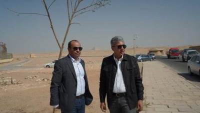 وزير السياحة والآثار يقوم بجولة تفقدية بمنطقة أهرامات الجيزة