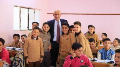 زيارة مفاجئة لوزير التعليم لمدرسة "الشهيد النبوى" الابتدائية بالغربية