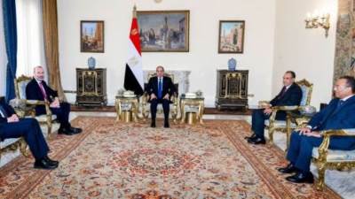 الرئيس السيسى يستقبل رئيس مجموعة "حزب الشعب الأوروبى"