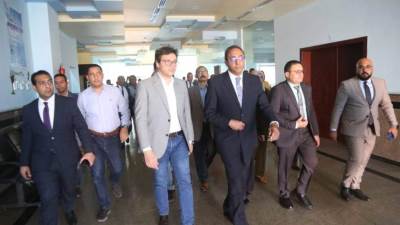 وزير الثقافة يبحث مع محافظ قنا تنفيذ عدد من المشروعات الثقافية لإلقاء الضوء على التراث