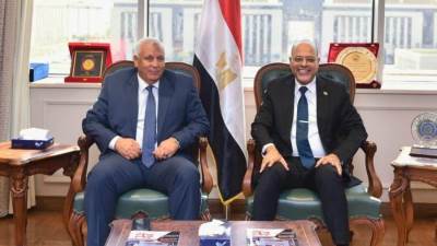 وزير العمل يستقبل محافظ الوادي الجديد لتفعيل التعاون في الملفات المُشتركة