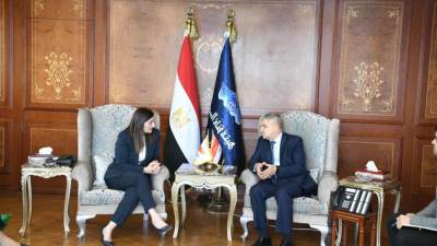 الفريق أسامة ربيع:"قناة السويس استحدثت خدمات جديدة ضمن جهودها للتحول إلى مركز إقليمي لتقديم الخدمات البحرية واللوجيستية" 