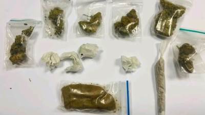 جمارك مطار الغردقة الدولى تضبط محاولتي تهريب كمية من المواد المخدرة