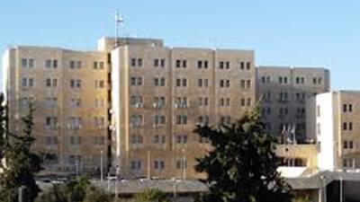 وزارة إسرائيلية: 12 ألف جريح من الجيش تلقوا العلاج في مراكز تأهيل منذ أكتوبر