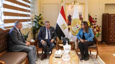 وزيرة التنمية المحلية ومحافظ جنوب سيناء ورئيس صندوق التنمية الحضرية يوقعون بروتوكول تعاون لإعداد المخطط التفصيلي لمدن شرم الشيخ ودهب ورأس سدر