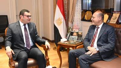 وزيرا الإسكان والعمل يستعرضان سبل التعاون ويبحثان شئون العمالة بشركات المياه والصرف وقطاع التشييد والبناء