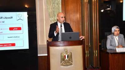 وزير التعليم يستعرض الإجراءات والسياسات والتدخلات للتغلب على التحديات