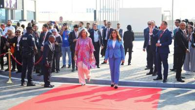 انطلاق فعاليات المنتدى الحضري العالمي في القاهرة برفع علمَي مصر والأمم المتحدة