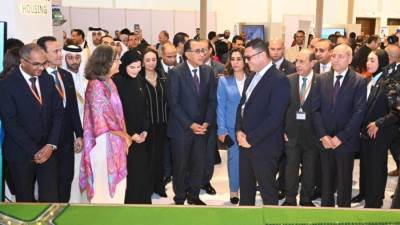 وزير الإسكان يشارك في فعاليات افتتاح المعرض المصاحب للمنتدى الحضرى العالمى