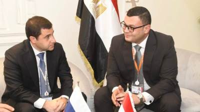 وزير الإسكان يلتقى نائب وزير الإسكان الروسى والوفد المرافق له لبحث سبل التعاون المشترك بين البلدين