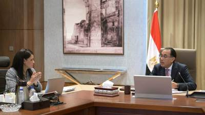 رئيس الوزراء يتابع مع وزيرة التخطيط والتنمية الاقتصادية والتعاون الدولي عددًا من ملفات عمل الوزارة