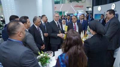 وزير البترول والثروة المعدنية يتفقد جناح قطاع البترول المصري بمعرض أديبك 2024 