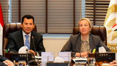 وزيرا البيئة والشباب والرياضة يلتقيان بأعضاء اللجنة الوطنية للشباب والمناخ