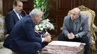 رئيس هيئة تنمية الصعيد يبحث مع محافظ بني سويف ونائب وزير الصحة التعاون