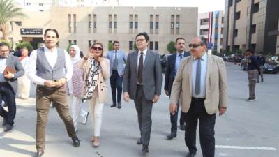 وزير الثقافة يتفقد منشآت أكاديمية الفنون ويوجه بالانتهاء من المشروعات الجاري تنفيذها لتحقيق الرؤية الاستثمارية للأكاديمية