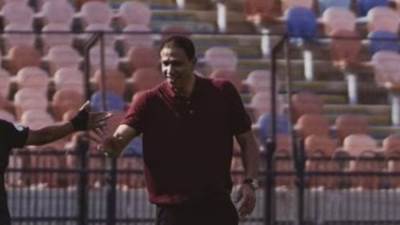 طرد مجدى عبد العاطى عقب الاعتراض على الحكم في مواجهة الاهلى و زد