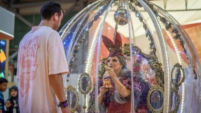 "الشارقة للكتاب" يواصل استكشاف آفاق الفنون مع عروض عالمية وورش عمل مميزة