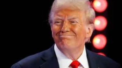 ترامب للرئيس الفلسطينى: سنعمل من أجل وقف الحرب وصنع السلام بالمنطقة