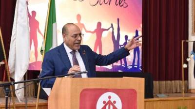 وزير جبران يفتتح ملتقى توظيف لتوفير فرص عمل للخريجين بمشاركة 29 شركة