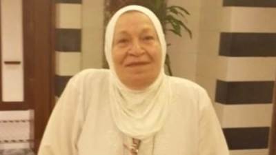 أحمد مكى يعلن وفاة والدته عبر إنستجرام ويطلب الدعاء لها