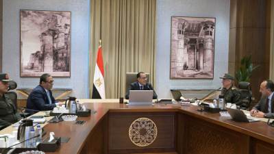 رئيس الوزراء يتابع موقف المشروعات المنفذة من جانب الهيئة الهندسية للقوات المسلحة