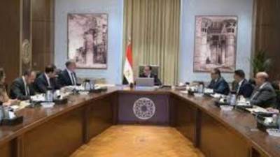 رئيس الوزراء يتابع موقف أنشطة البحث والاستكشاف عن الثروات الطبيعية والمعادن