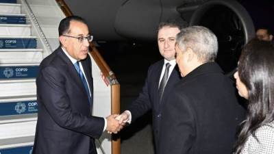 رئيس الوزراء يصل إلى "باكو" لحضور قمة المناخ "كوب 29"