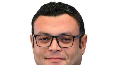 وزير الإسكان: تنفيذ حملات لإزالة الإشغالات ومخالفات البناء وضبط وصلات المياه الخلسة بمدن الشيخ زايد والمنيا والشروق