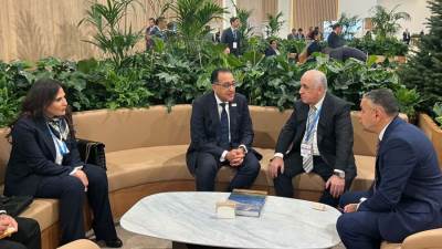 رئيس الوزراء يلتقي رئيس وزراء جمهورية أذربيجان على هامش مؤتمر المناخ "كوب 29" بباكو