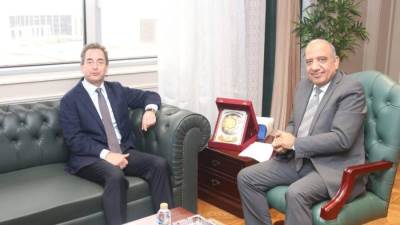 وزير الكهرباء والطاقة المتجددة يستقبل سفير فرنسا بالقاهرة لبحث سبل دعم وتعزيز فرص التعاون والشراكة وجذب الاستثمارات 