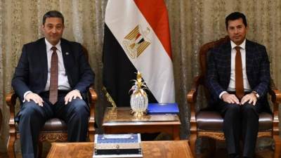 وزير الشباب والرياضة يجتمع بمحافظ دمياط لمناقشة بعض الملفات الشبابية والرياضية بالمحافظة