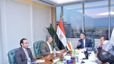 وزير التموين والتجارة الداخلية يلتقي بعدد من السادة أعضاء مجلسي النواب والشيوخ