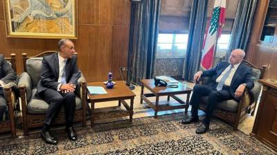 وزير الخارجية والهجرة يلتقى مع رئيس مجلس النواب اللبناني