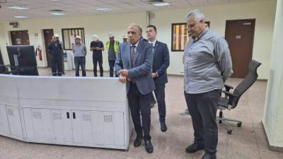 محمود عصمت : مراجعة شاملة لنمط التشغيل والأمن الصناعى وخطة الصيانة ومعايير استهلاك الوقود لتحقيق جودة التشغيل وتحسين معدلات الأداء 