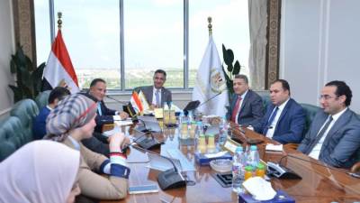 وزير التموين والتجارة الداخلية يعقد اجتماعاً مع الهيئة البرلمانية لحزب الشعب الجمهوري لبحث سبل التعاون