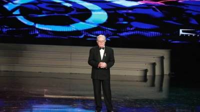 حسين فهمي: مهرجان القاهرة يبعث برسالة تضامن للشعبين الفلسطيني واللبناني