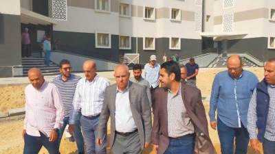 نائب رئيس "هيئة المجتمعات العمرانية للتنمية" يتفقد سير العمل بمشروع الإسكان الأخضر بالعبور الجديدة