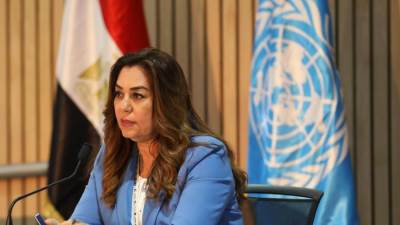 وزيرة التنمية تتلقي تقريراً بشأن أبرز جهود وإنجازات الوزارة في ملف القضية السكانية