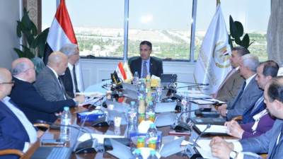 وزير التموين والتجارة الداخلية يعقد اجتماعاً لمتابعة التحضيرات النهائية لمعرض الذهب والمجوهرات “نيبو 2024”