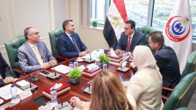 وزير الصحة يؤكد على دعم الدولة للاستثمار الصحي خلال لقائه رئيس مجموعة أندلسية