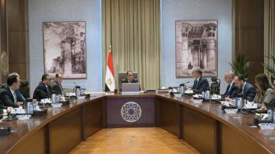 رئيس الوزراء يُتابع الموقف التنفيذي لمبادرة تحويل السيارات للعمل بالغاز الطبيعي